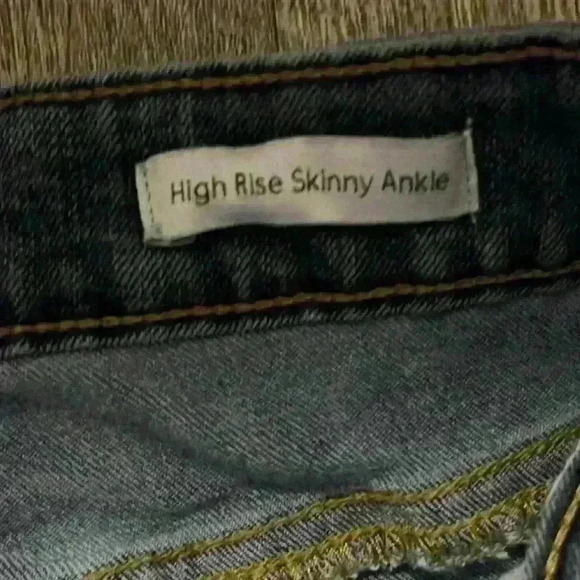 Jessica Simpson high rise ankle jeans size 10/30 - Picture 3 of 5
